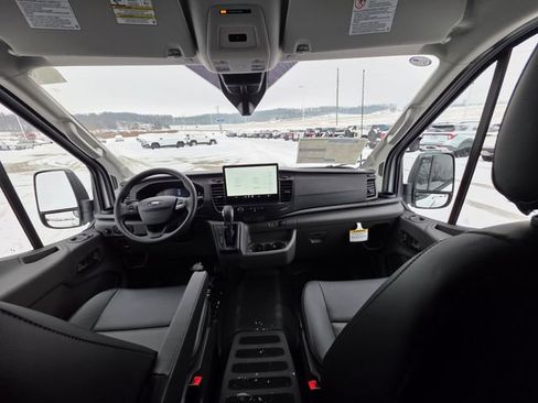 New 2026 Ford Transit 250 148 Medium Roof image 32