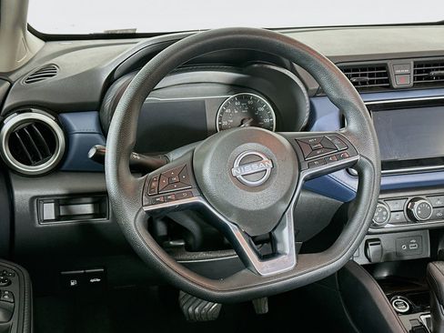 Used 2025 Nissan Versa SV FWD image 17