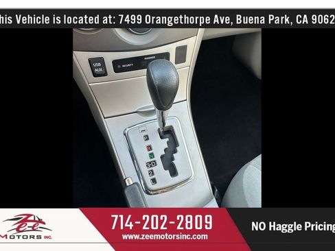 Used 2013 Toyota Corolla LE FWD image 29