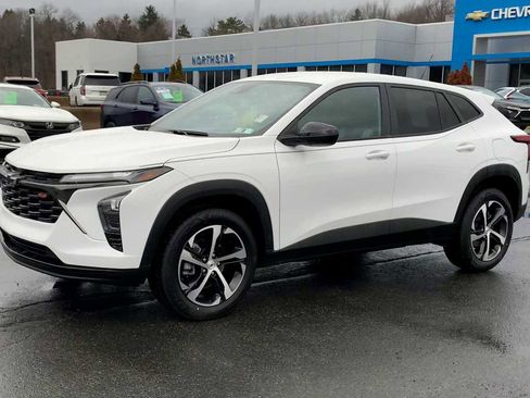 Certified 2024 Chevrolet Trax RS image 4