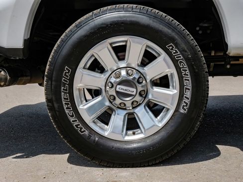 Used 2022 Ford F250 Platinum w/ FX4 Off-Road Package image 60