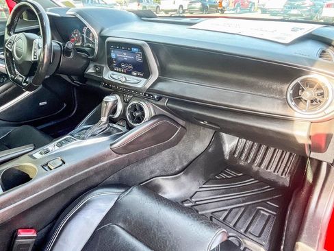 Used 2019 Chevrolet Camaro SS image 33
