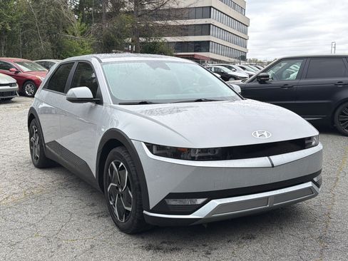 Certified 2023 Hyundai Ioniq 5 SE w/ Cargo Package image 7