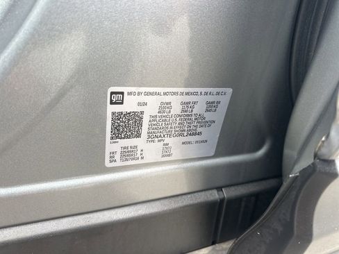 Used 2024 Chevrolet Equinox LT w/ Driver Convenience Package image 35