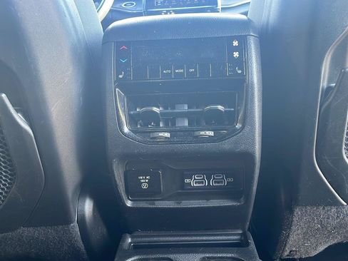 Used 2022 Jeep Grand Cherokee L Overland AWD/4WD image 31