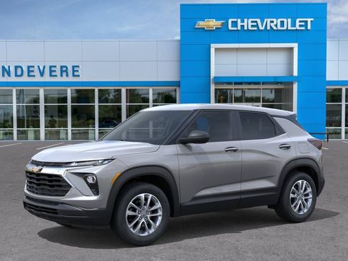 New 2026 Chevrolet TrailBlazer LS w/ LS Convenience Package AWD/4WD image 2