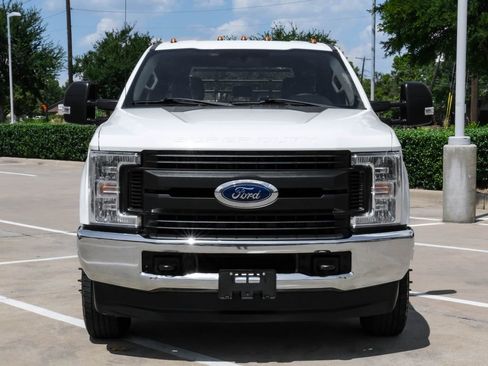 Used 2019 Ford F350 XL w/ Power Equipment Group image 5