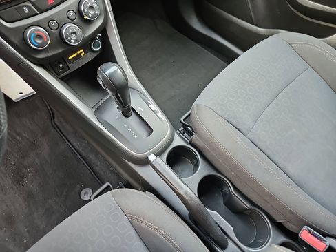 Used 2020 Chevrolet Trax LS w/ Tint and Cruise Package image 29