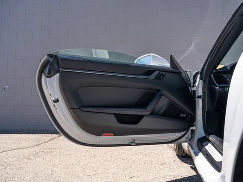 Certified 2025 Porsche 911 Carrera RWD image 16