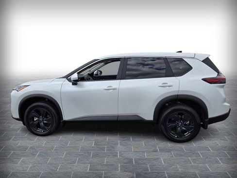 New 2026 Nissan Rogue SV FWD image 3