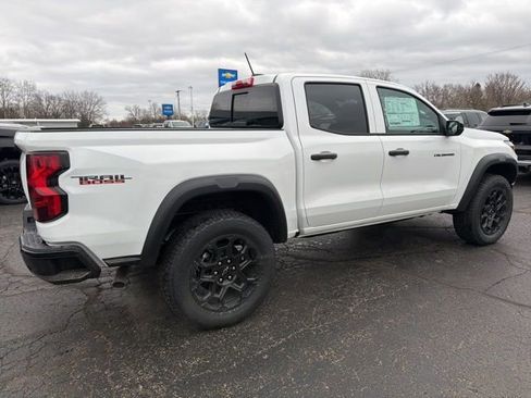 New 2026 Chevrolet Colorado Trail Boss AWD/4WD image 3