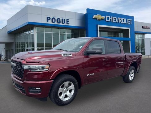 Used 2025 RAM 1500 Big Horn AWD/4WD image 4