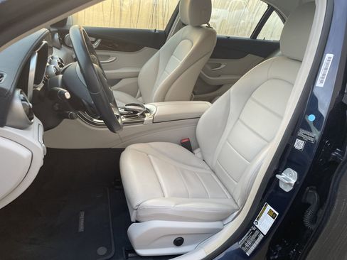 Used 2015 Mercedes-Benz C 300 4MATIC Sedan image 19