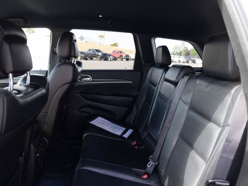Used 2019 Jeep Grand Cherokee Limited AWD/4WD image 15