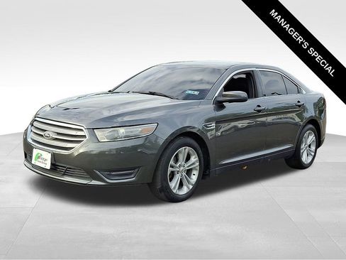Used 2015 Ford Taurus SEL image 3