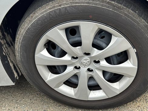 Used 2026 Toyota Corolla LE FWD image 4