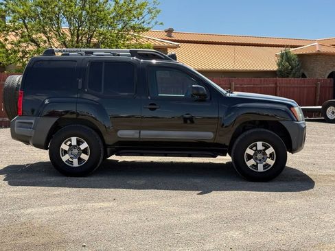 Used 2011 Nissan Xterra PRO-4X AWD/4WD image 2