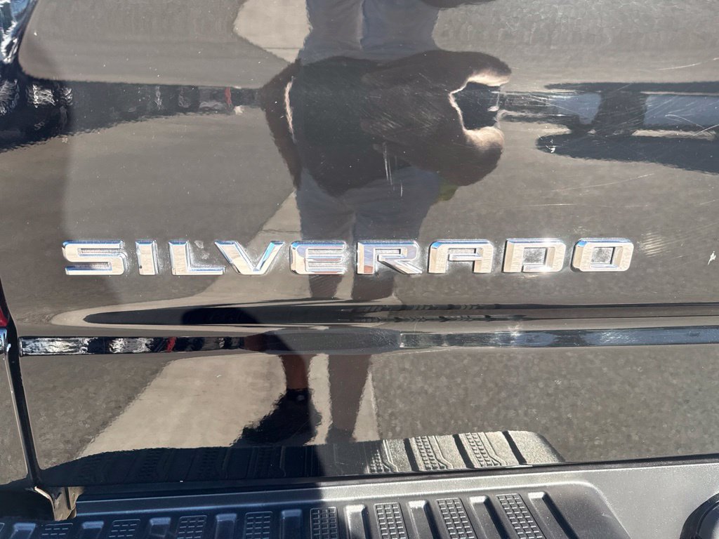 Used 2023 Chevrolet Silverado 1500 RST AWD/4WD image 9