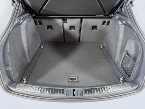 New 2026 Porsche Macan image 28