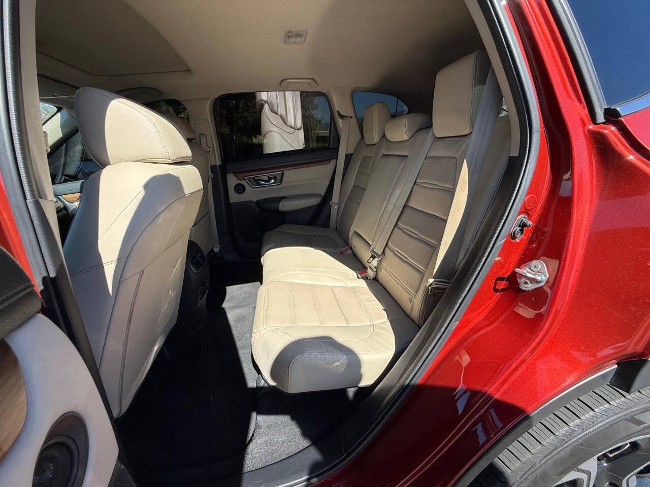 Used 2019 Honda CR-V Touring image 11