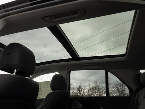 Certified 2025 Mercedes-Benz GLE 450e 4MATIC image 28