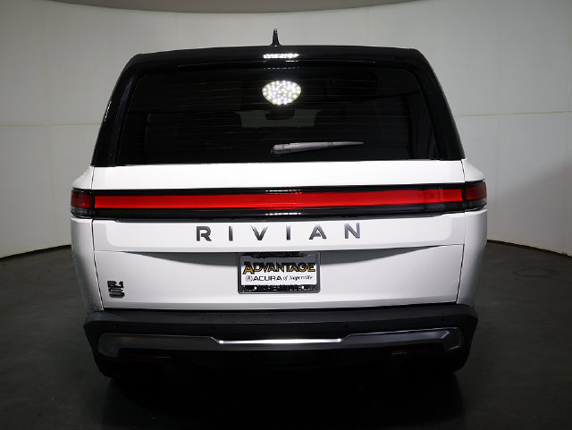 Used 2024 Rivian R1S Adventure Dual AWD/4WD image 10