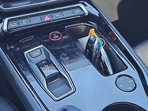 Used 2023 Audi e-tron GT Premium Plus image 7