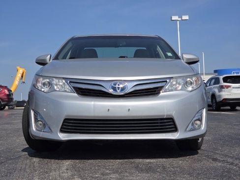 Used 2014 Toyota Camry XLE w/ Leather Package FWD image 10