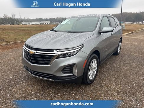 Used 2023 Chevrolet Equinox LT image 1