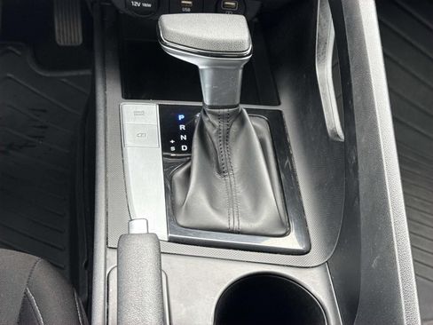 Used 2022 Hyundai Elantra SEL FWD image 13