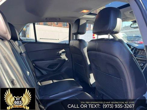 Used 2018 Chevrolet Trax Premier image 12