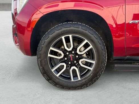 Used 2023 GMC Yukon AT4 w/ AT4 Premium Package AWD/4WD image 23