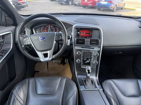 Used 2017 Volvo XC60 T6 R-Design w/ Climate Package image 14