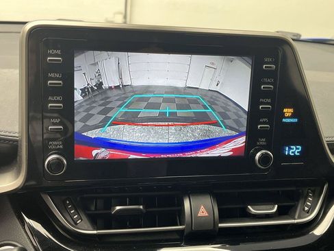 Used 2019 Toyota C-HR XLE FWD image 18