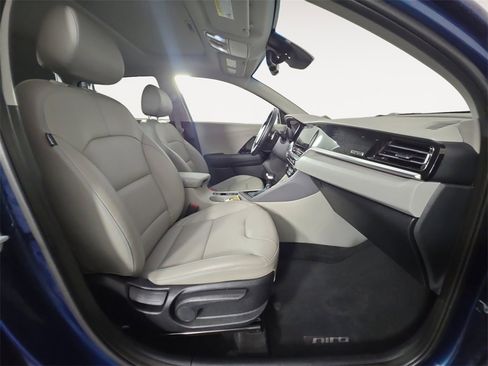 Used 2022 Kia Niro EX Premium image 15