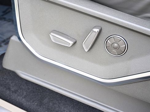 New 2025 Ford F150 Platinum w/ Equipment Group 703A Plus image 37