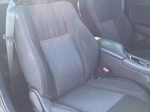 Used 2020 Dodge Challenger SXT w/ Blacktop Package image 33