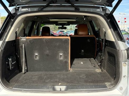 Certified 2022 Nissan Pathfinder Platinum w/ Cargo Package image 17