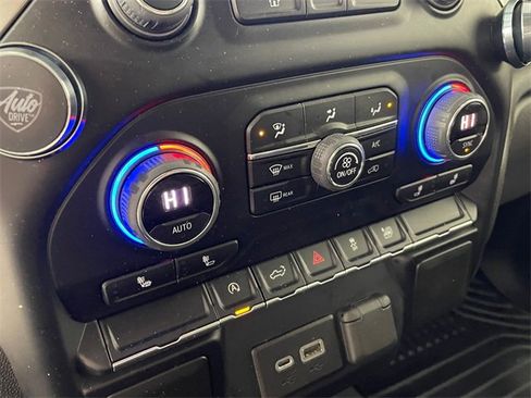 Used 2021 Chevrolet Silverado 1500 LT image 9