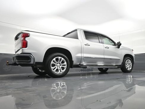 Used 2022 Chevrolet Silverado 1500 LTZ RWD image 31