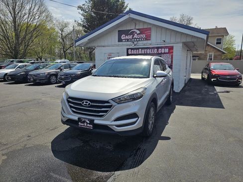 Used 2018 Hyundai Tucson SE image 4