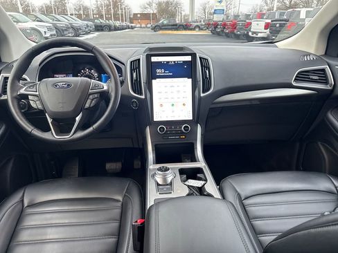 Used 2024 Ford Edge SEL w/ Convenience Package image 18