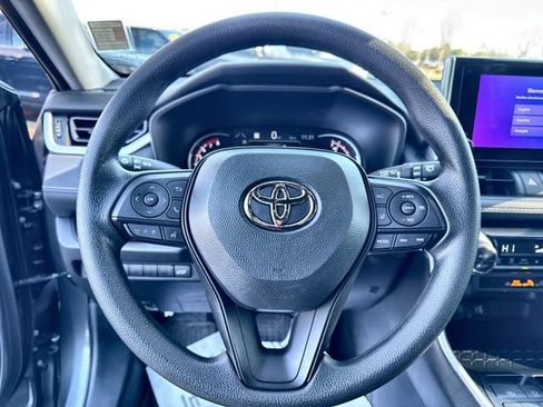 Used 2023 Toyota RAV4 XLE image 23