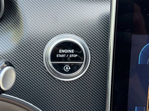 Certified 2025 Mercedes-Benz C 300 Sedan image 28