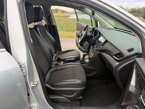 Used 2020 Buick Encore Preferred image 15