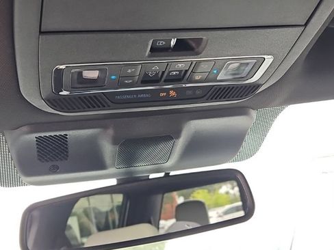 Used 2023 Ford F150 Lightning Platinum AWD/4WD image 27