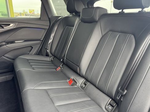 Used 2022 Audi Q4 e-tron Premium Plus w/ Premium Plus image 39