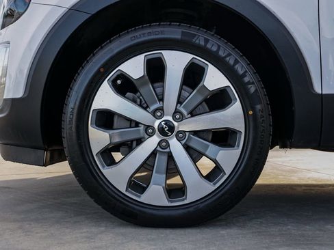 Used 2022 Kia Telluride EX w/ EX Premium Package image 13