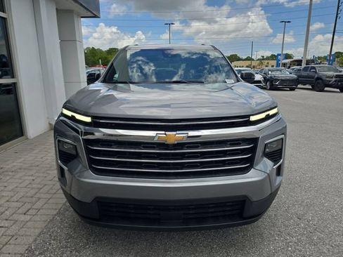 Certified 2026 Chevrolet Traverse LT FWD image 2