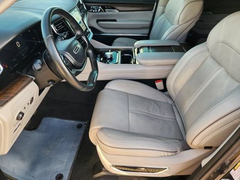 Used 2022 Jeep Grand Wagoneer Series II w/ Convenience Group III AWD/4WD image 13